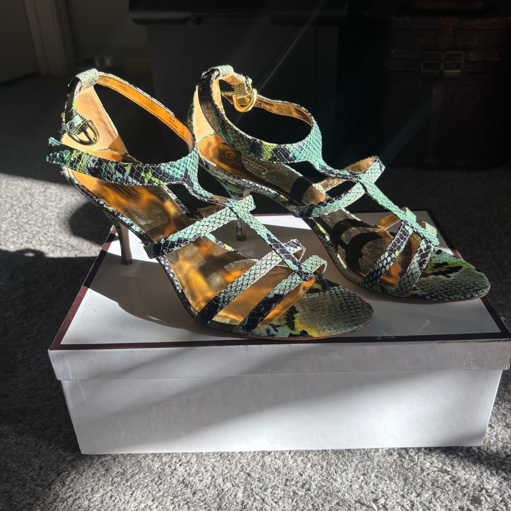 Coach Green and Black Elegant Heels